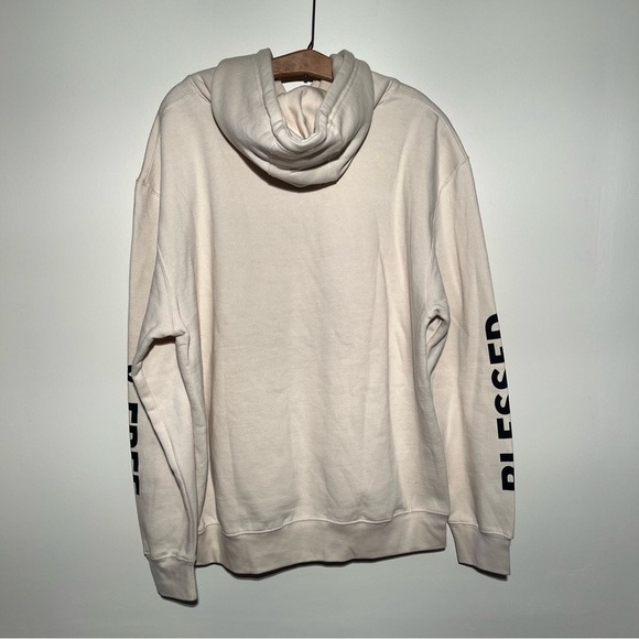 Kane Brown Blessed and Free Tour Set in Cream - Picture 3 of 15